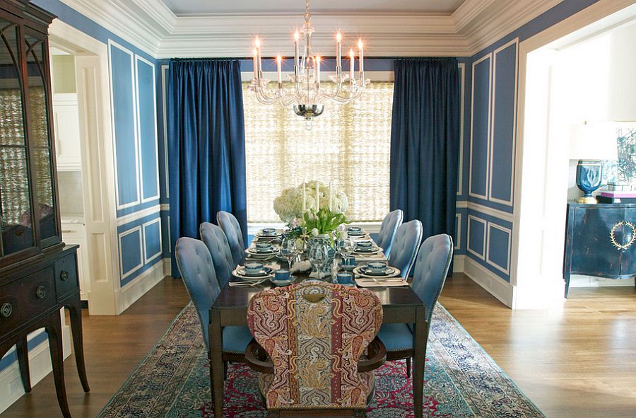 Rèm màu xanh coban được lắp đặt tại phòng ăn gia đình