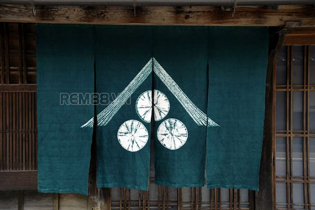 Rèm Noren - một mẫu rèm đặc trưng của Nhật Bản